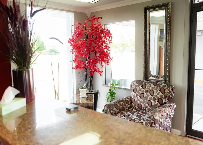 Spencer Inn & Suites